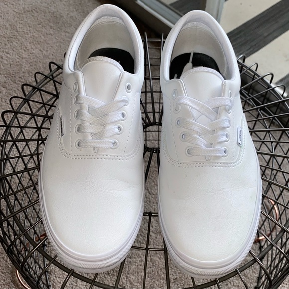 White Leather Vans Classic Tumble Era 